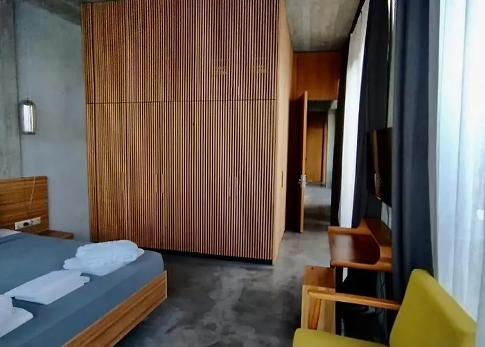 Otel Warszawski *